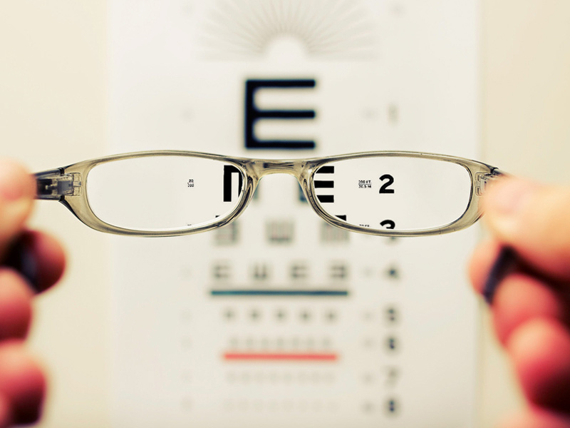 Factors-to-Consider-while-Buying-Spectacles