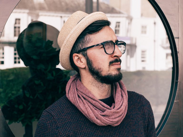 Eyeglasses-Shopping-Tips-for-Men